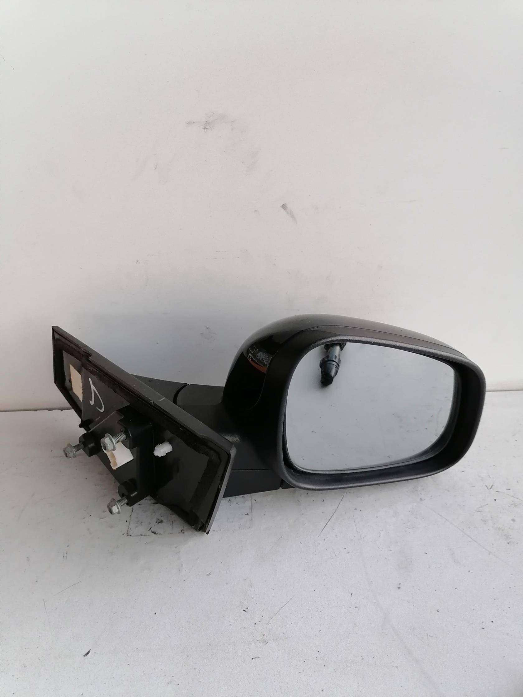 Retrovisore est. dx.